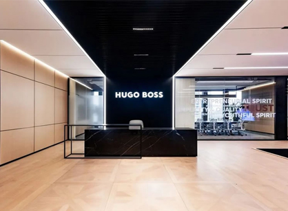 �����ִ����и������ŵ��ִ��ҹ���װ����ƿռ��������ġ���HUGO BOSS
